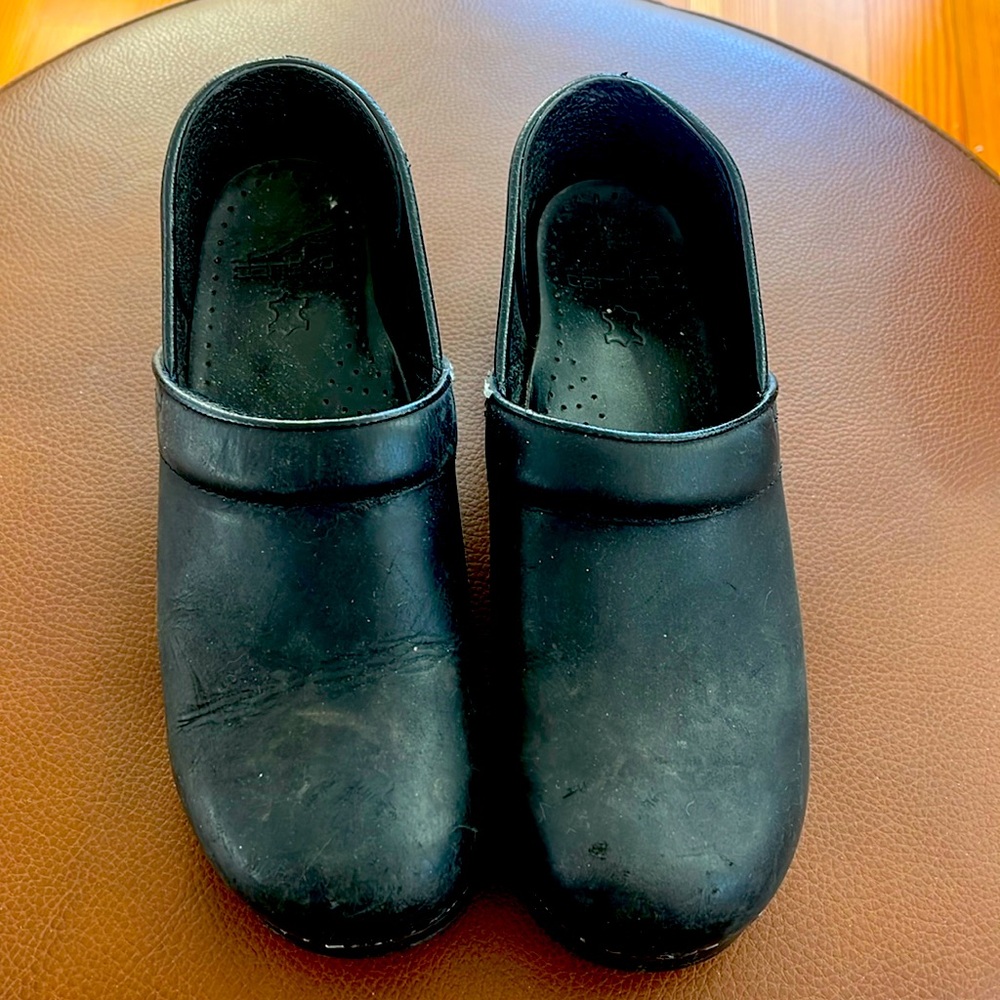 Dansko Professional closed back clogs